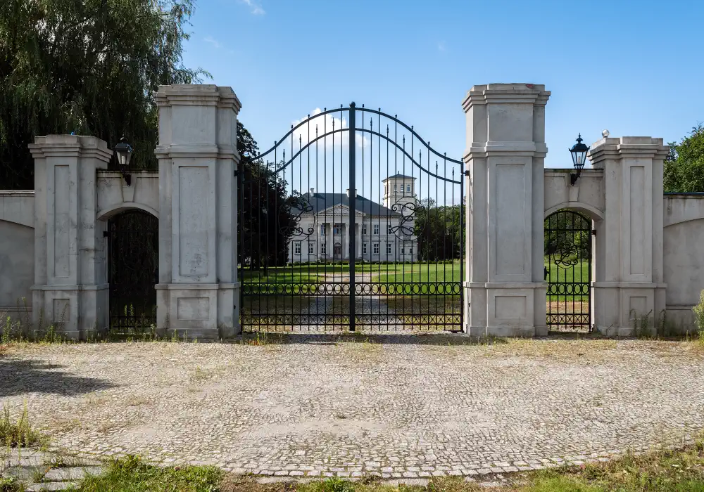 Sprzedaj swój pałac off market