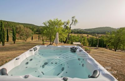 Dom na wsi na sprzedaż Sarteano, Toskania:  RIF 3005 Whirlpool mit Panoramablick