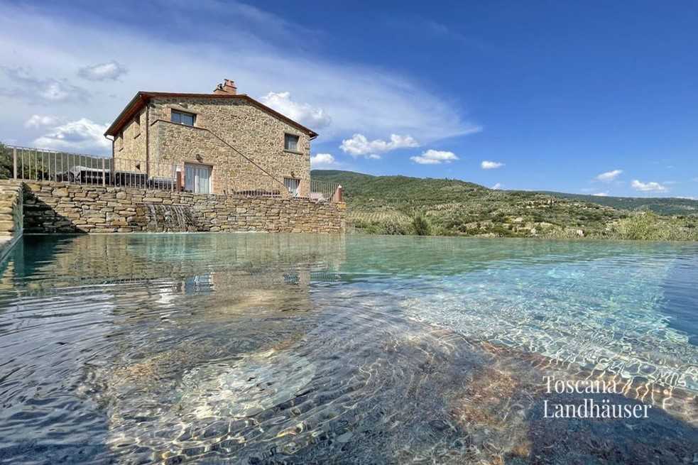 Zdjęcia Luksusowy rustico z basenem infinity i panoramicznym widokiem