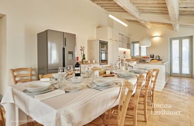 Dom na wsi na sprzedaż Cortona, Toskania:  RIF 2986 Küche und Essbereich