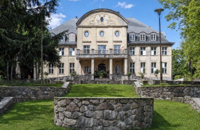 Posiadłości, Neobarokowy pałac na Pomorzu: Pałac w Trzcinnie