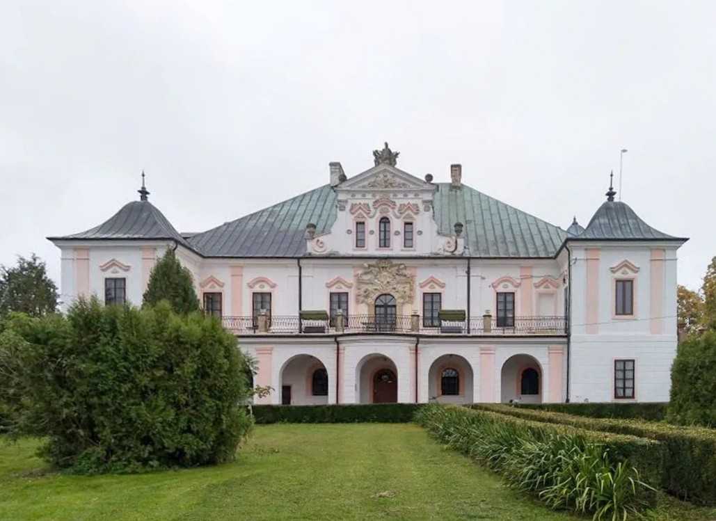 Zdjęcia Pałac w Czyżowie Szlacheckim na sprzedaż w licytacji komorniczej