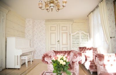 Dwór na sprzedaż Lichnowy, Pomorskie, Salon