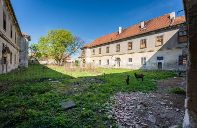 Pałac na sprzedaż Cítoliby, Zamek Cítoliby, Ústecký kraj:  