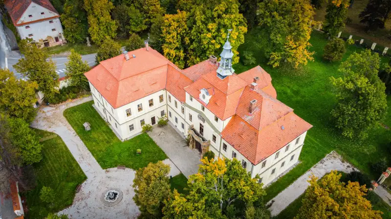 Pałac na sprzedaż Mirošov, Kraj pilzneński,  Czechy, 1