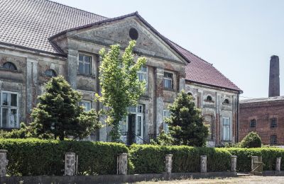 Pałac na sprzedaż Przybysław, Zachodniopomorskie, Widok z przodu