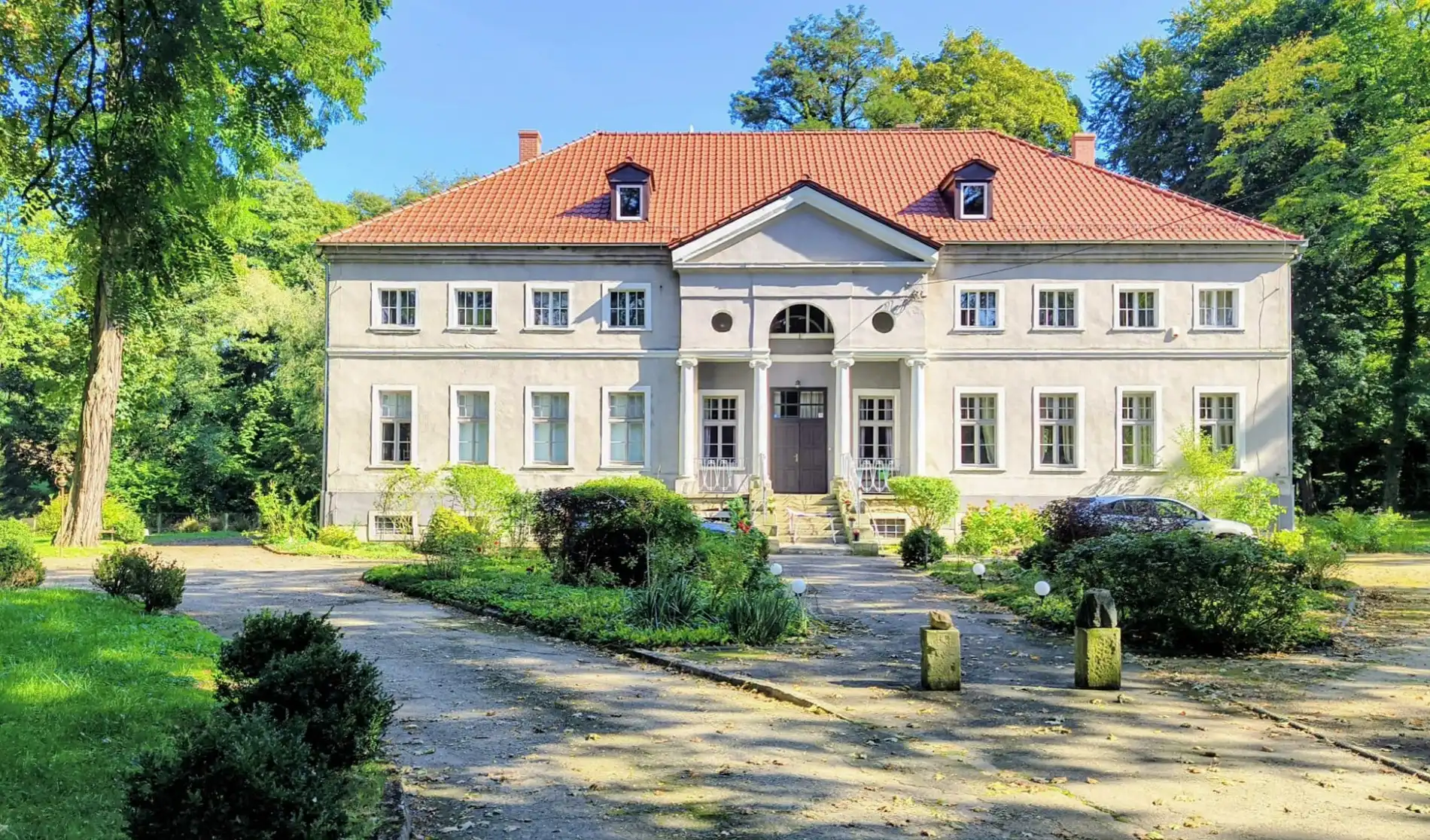 Zdjęcia Pałac w Sławnikowicach, w pobliżu Zgorzelca / Görlitz