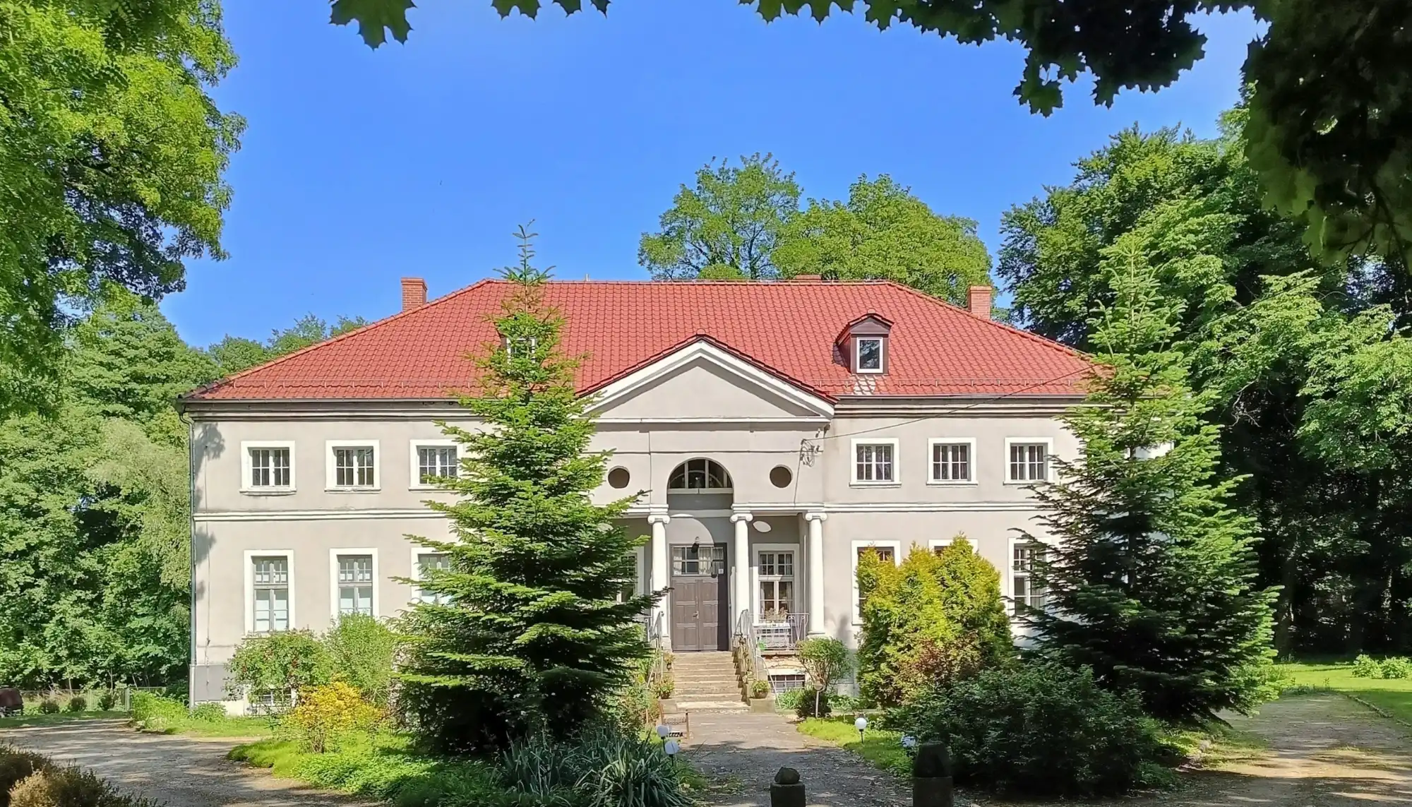 Zdjęcia Pałac w Sławnikowicach, w pobliżu Zgorzelca / Görlitz