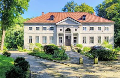 Posiadłości, Pałac w Sławnikowicach, w pobliżu Zgorzelca / Görlitz