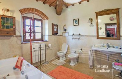 Dom na wsi na sprzedaż Gaiole in Chianti, Toskania:  RIF 3041 Badezimmer 1
