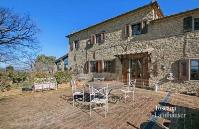 Dom na wsi na sprzedaż Gaiole in Chianti, Toskania:  RIF 3041 Terrasse und Blick auf Haus