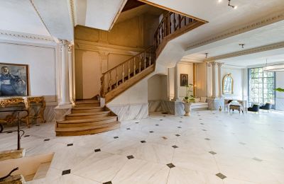 Zabytkowa willa na sprzedaż İstanbul, Tom Tom, Nur-i Ziya Sokak, Schody