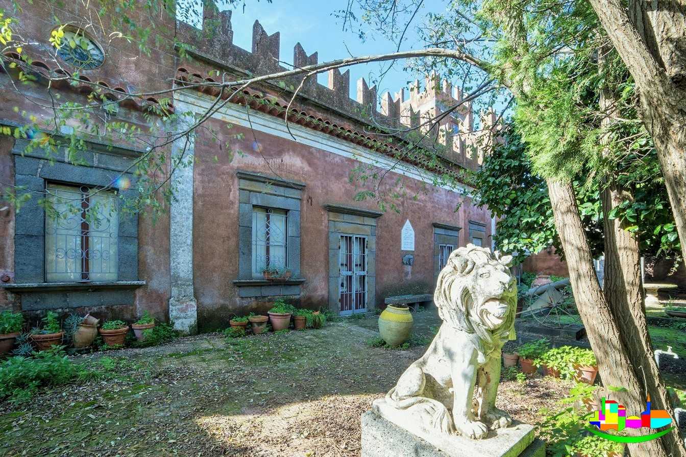 Zdjęcia Pałac z ogrodem na sprzedaż na Sycylii