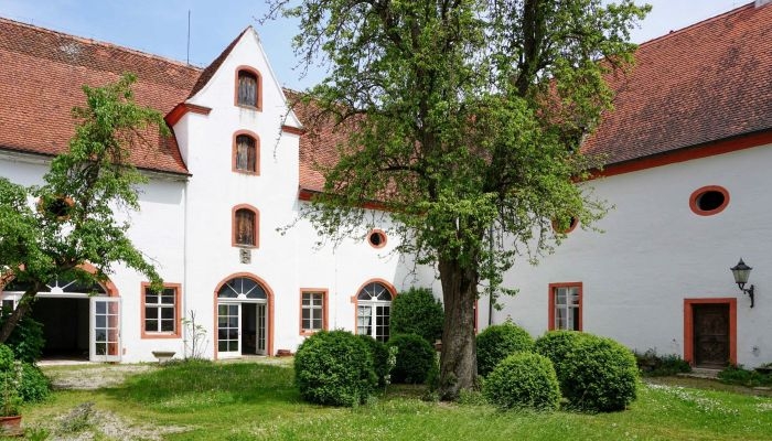 Pałac na sprzedaż 91792 Ellingen, Bawaria,  Niemcy