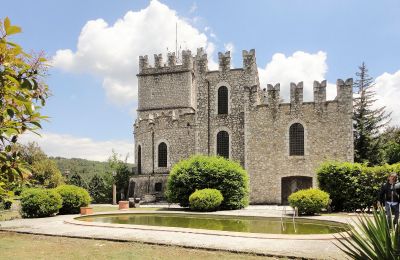 Zamek na sprzedaż Umbria:  
