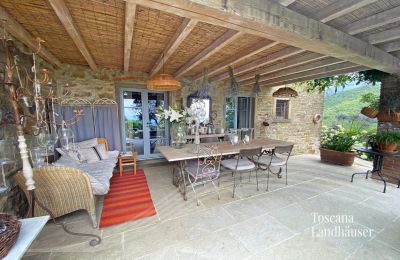 Dom na wsi na sprzedaż Loro Ciuffenna, Toskania:  RIF 3098 überdachte Terrasse