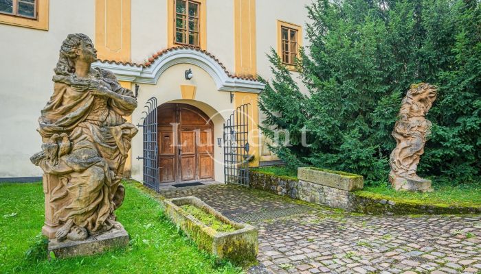 Zamek na sprzedaż Třebotov, Středočeský kraj,  Czechy