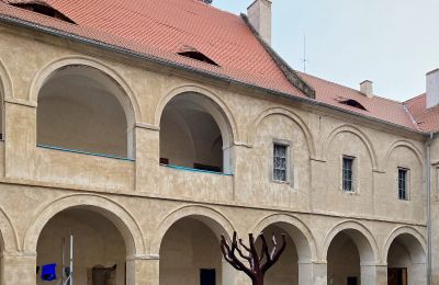 Pałac na sprzedaż Štětí, Ústecký kraj, Dziedziniec wewnętrzny