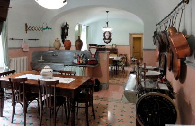Zabytkowa willa na sprzedaż Lari, Toskania:  Kuchnia