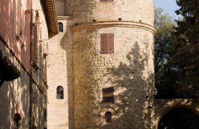 Zamek na sprzedaż 06053 Deruta, Umbria, Budynek z wieżą
