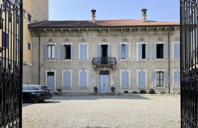 Zabytkowa willa na sprzedaż Verbano-Cusio-Ossola, Intra, Piemont, Widok zewnętrzny