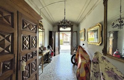 Zabytkowa willa na sprzedaż Verbano-Cusio-Ossola, Intra, Piemont, Wejście