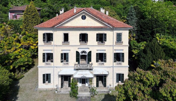 Zabytkowa willa na sprzedaż 28824 Oggebbio, Piemont,  Włochy