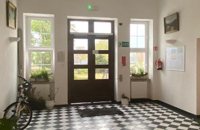 Apartament w zabytku na sprzedaż Lubiechowo, Pałac w Lubiechowie, Zachodniopomorskie, Hol wejściowy 