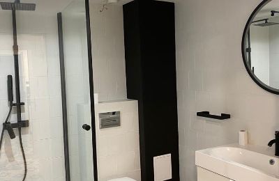 Apartament w zabytku na sprzedaż Lubiechowo, Pałac w Lubiechowie, Zachodniopomorskie, Łazienka 