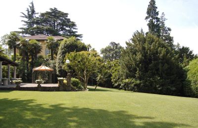 Zabytkowa willa na sprzedaż Merate, Lombardia:  Ogród