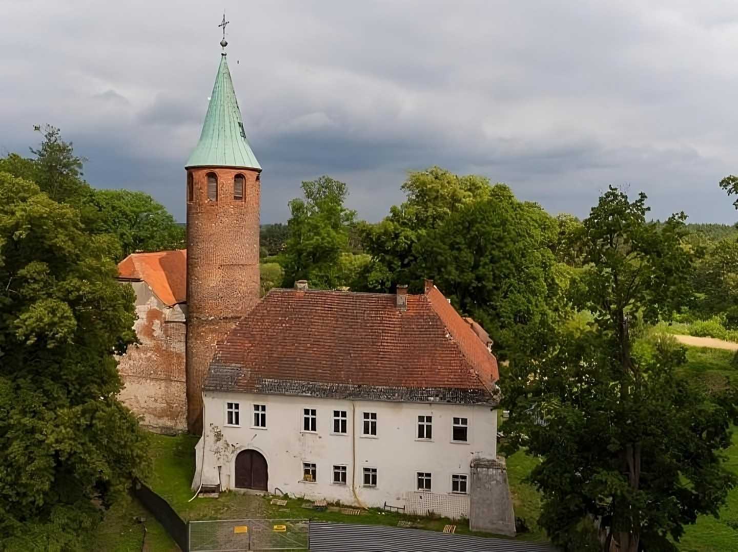 Zdjęcia Zamek w Karłowicach, gm Popielów, woj Opolskie