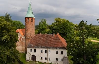 Posiadłości, Zamek w Karłowicach, gm Popielów, woj Opolskie