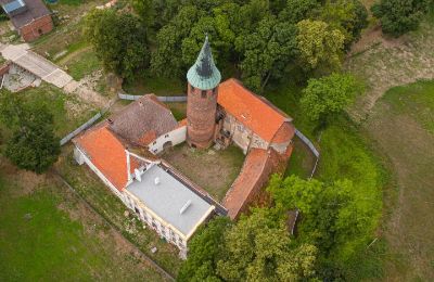 Zamek na sprzedaż Karłowice, Zamek w Karłowicach, województwo opolskie:  Dron