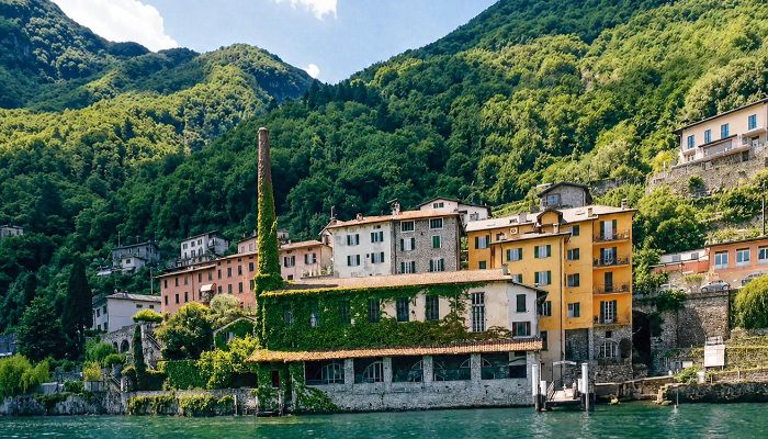Zabytkowa nieruchomość na sprzedaż Brienno, Lombardia