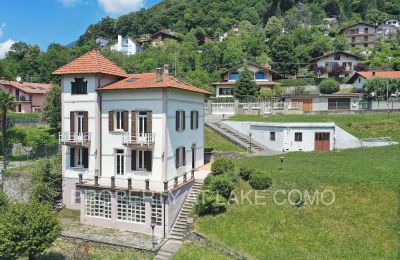 Zabytkowa willa na sprzedaż Dizzasco, Lombardia, Widok z boku