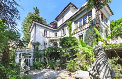 Zabytkowa willa na sprzedaż Dizzasco, Lombardia, Widok zewnętrzny