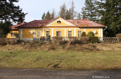 Dwór na sprzedaż Karlovy Vary, Karlovarský kraj:  