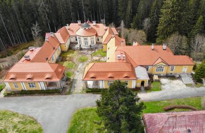 Dwór Karlovy Vary, Północna Czechy