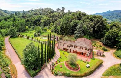 Dom na wsi na sprzedaż Lucca, Toskania:  Dron