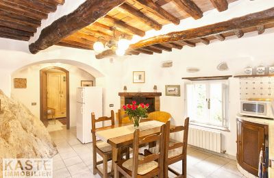 Dom na wsi na sprzedaż Pescaglia, Toskania:  Kuchnia