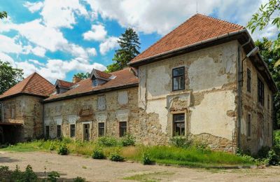 Dwór na sprzedaż Kraj koszycki:  neskororenesančný kaštieľ