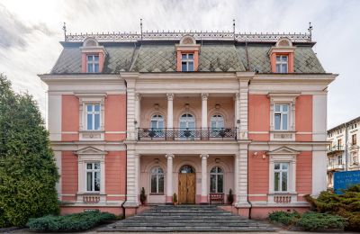 Posiadłości, Odrestaurowana Willa z drugiej połowy XIX wieku - Idealne miejsce na butikowy hotel