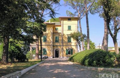 Nieruchomości, Willa w Toskanii z 5 hektarami ziemi i winnicą