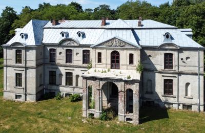 Posiadłości, Wyremontowany pałac w kujawsko-pomorskim