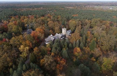 Posiadłości, Pałac myśliwski w Mojej Woli