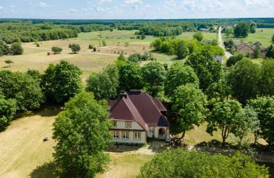 Posiadłości, Wymarzony dom na wsi - stara szkoła na sprzedaż