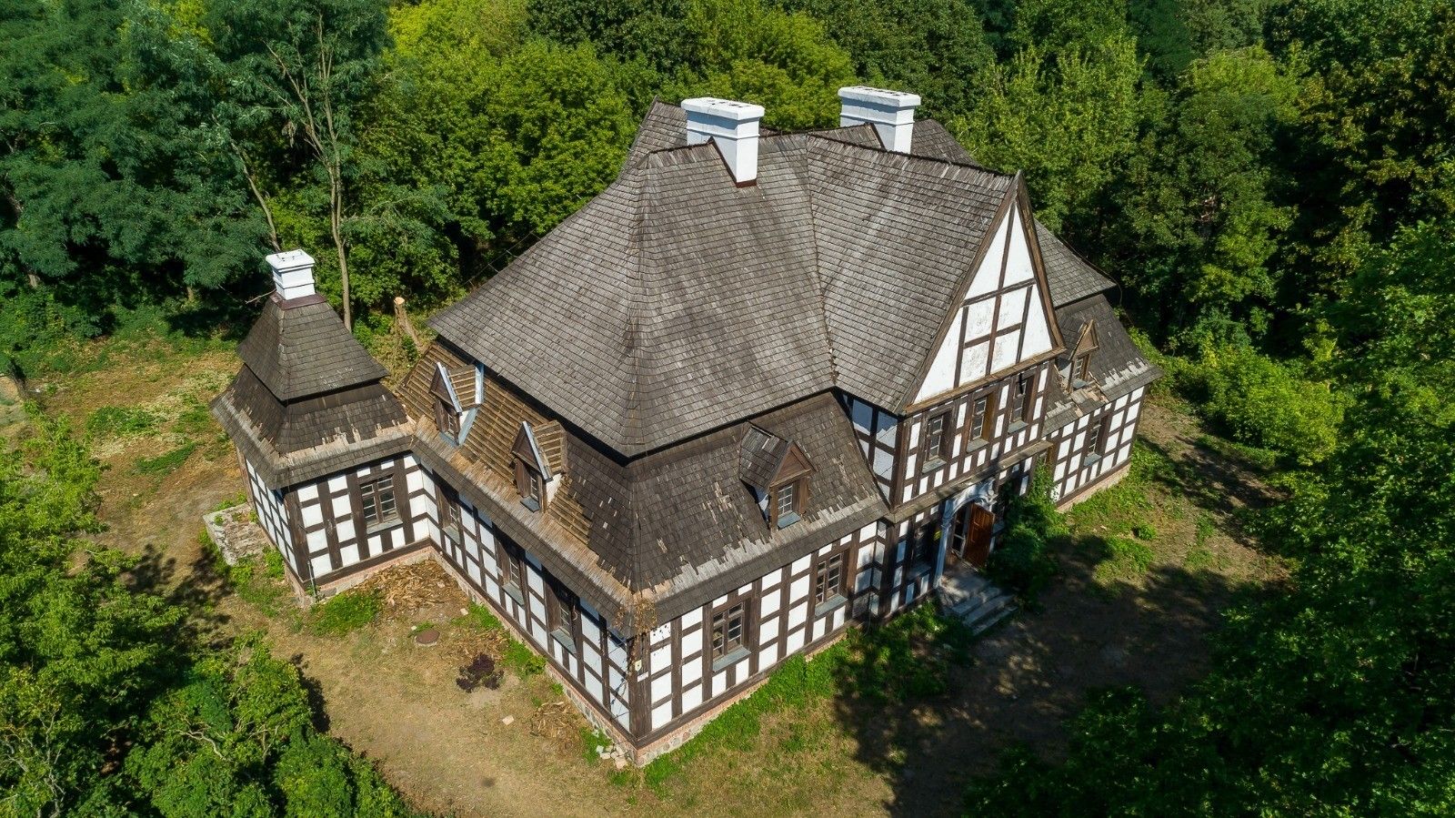 Zdjęcia Zespół dworsko-pałacowy z XVIII wieku w Studzieńcu, koło Poznania