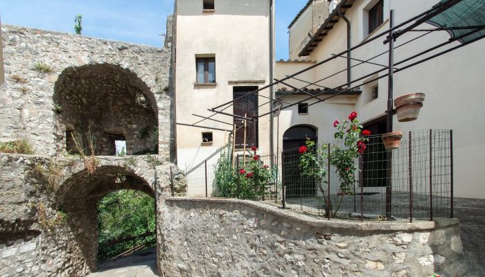 Zabytkowa nieruchomość na sprzedaż 05100 Cesi, Umbria,  Włochy