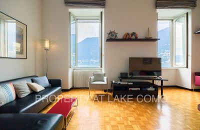 Apartament w zabytkowym budynku na sprzedaż Torno, Lombardia, Salon