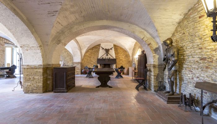 Pałac miejski na sprzedaż Filottrano, Marche